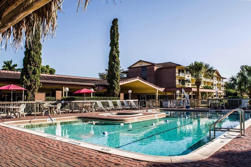 Quality Inn And Suites Golf Resort Golden Gate Extérieur photo